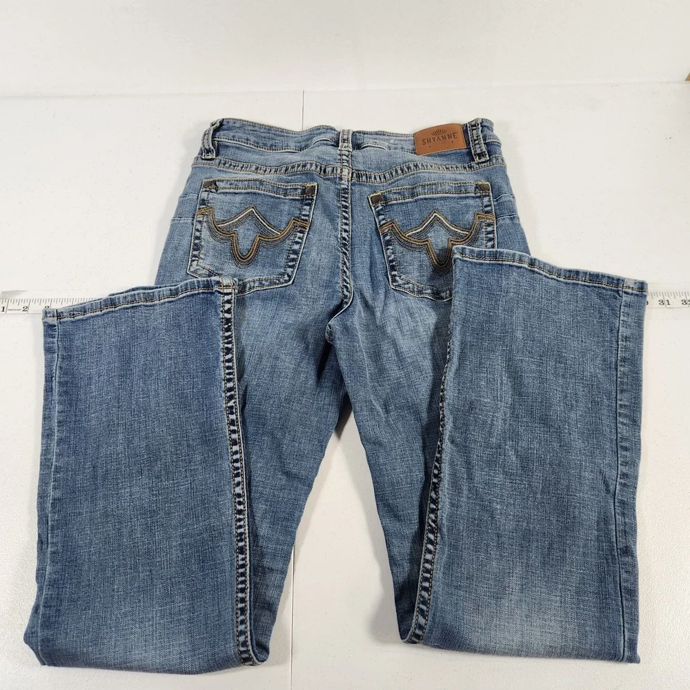 Shyanne Life Womens Blue‎ Wash Bootcut Jeans Size 32W x 32L - Picture 2 of 9